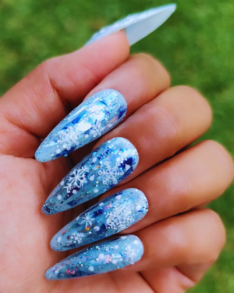 Snow Flake Modelled Folded Palm Reusable Handmade Press on Nails
